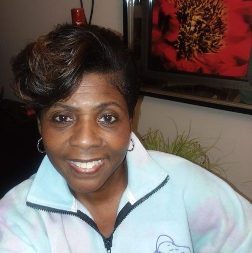 Meet your Posher, Leona